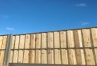 Smiths Lakelap-and-cap-timber-fencing-3.jpg; ?>